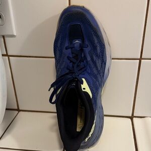 Women’s Hoka Speedgoat 5 trail running shoe.  Navy and Lemon.